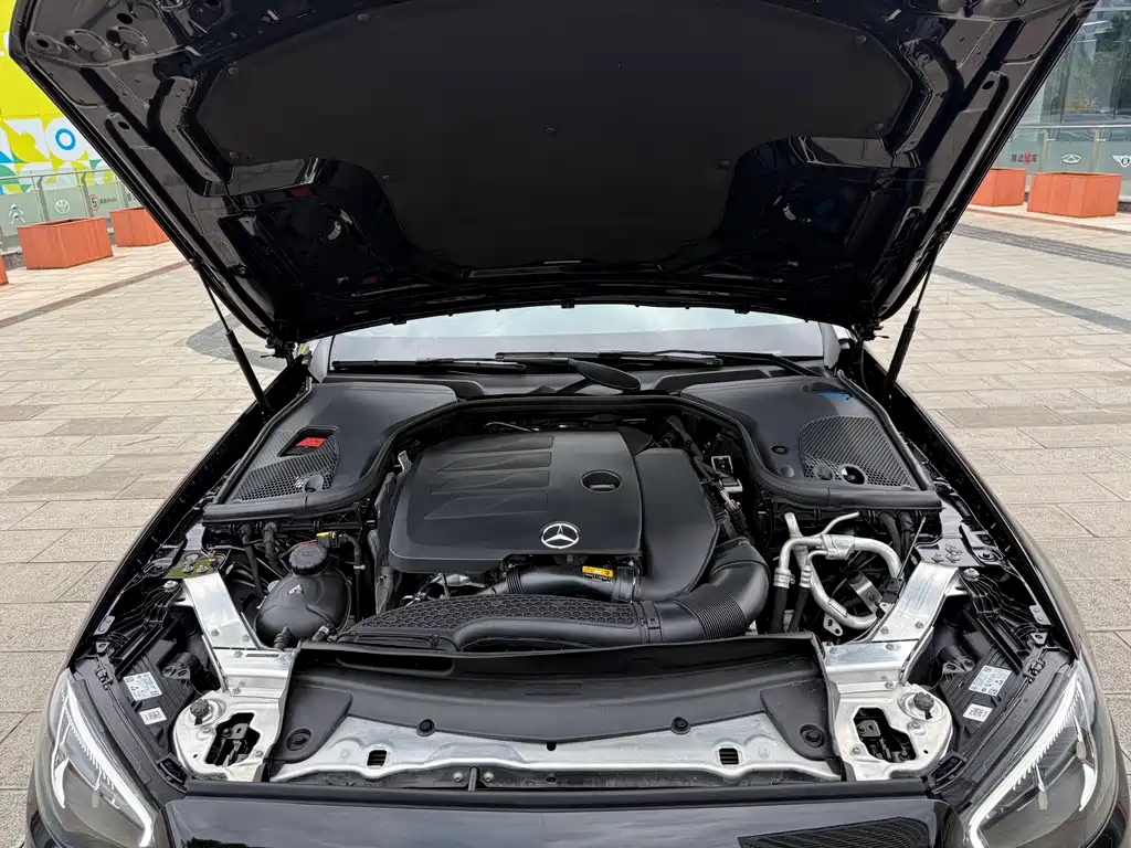 Mercedes-Benz E-Class 2022 — фото 11