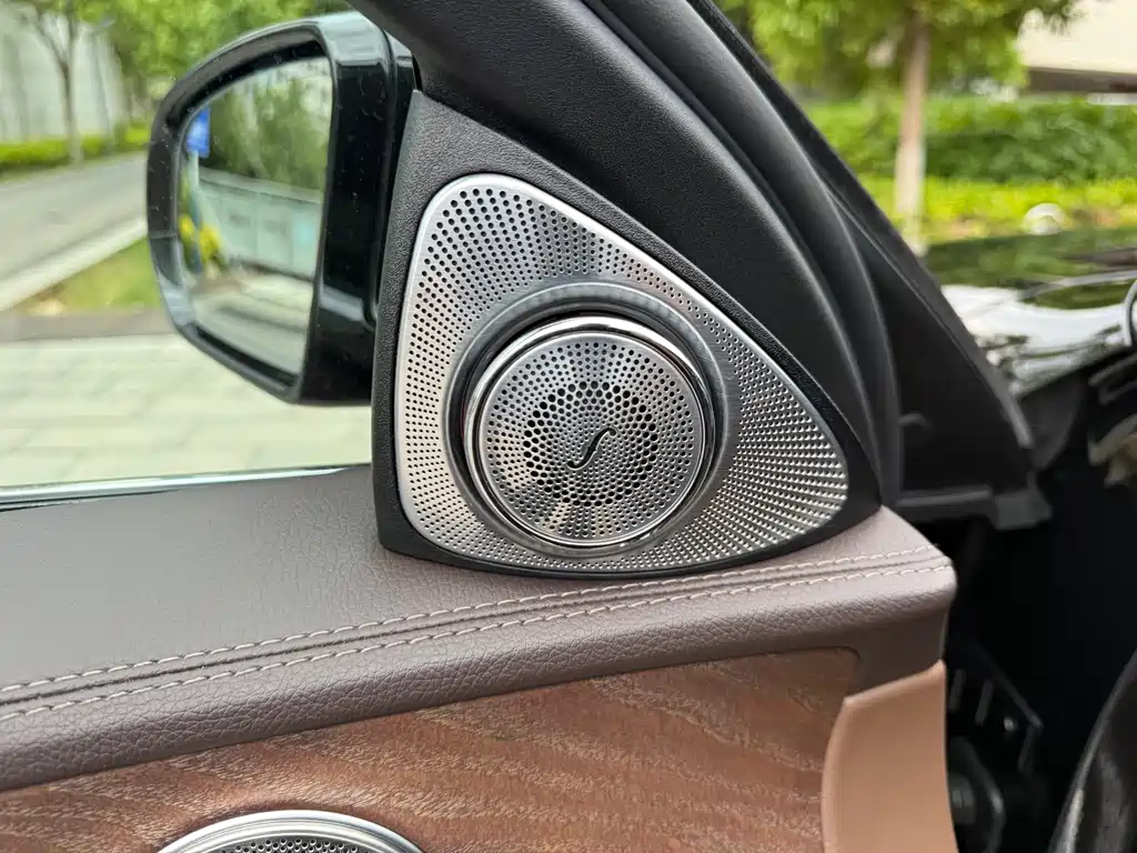 Mercedes-Benz E-Class 2022 — фото 19