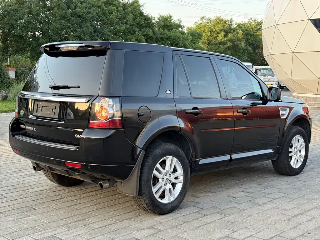 Land Rover Freelander 2 2014 — фото 4