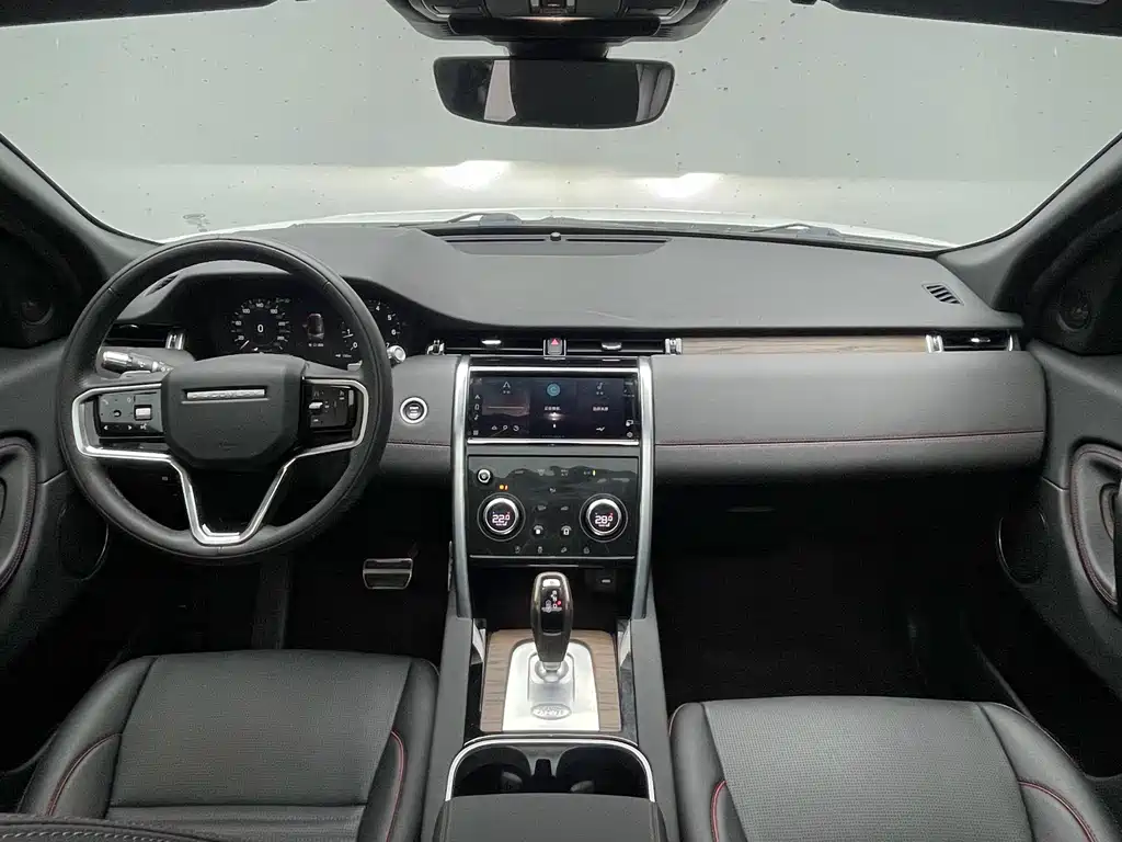 Land Rover Discovery Sport 2023 — фото 8