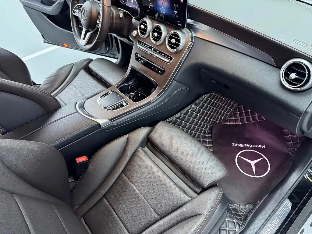 Mercedes-Benz GLC 2021 — фото 12