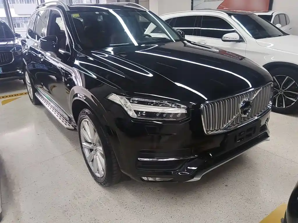 Volvo XC90 2018 — фото 4