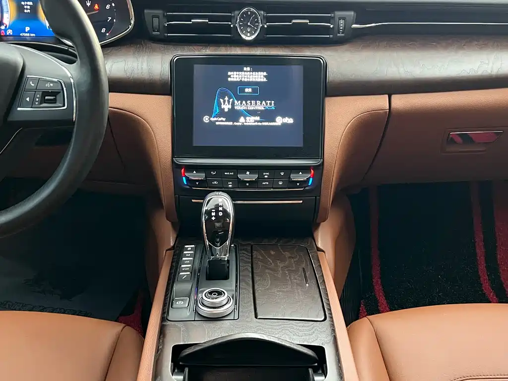 Maserati Quattroporte 2017 — фото 29