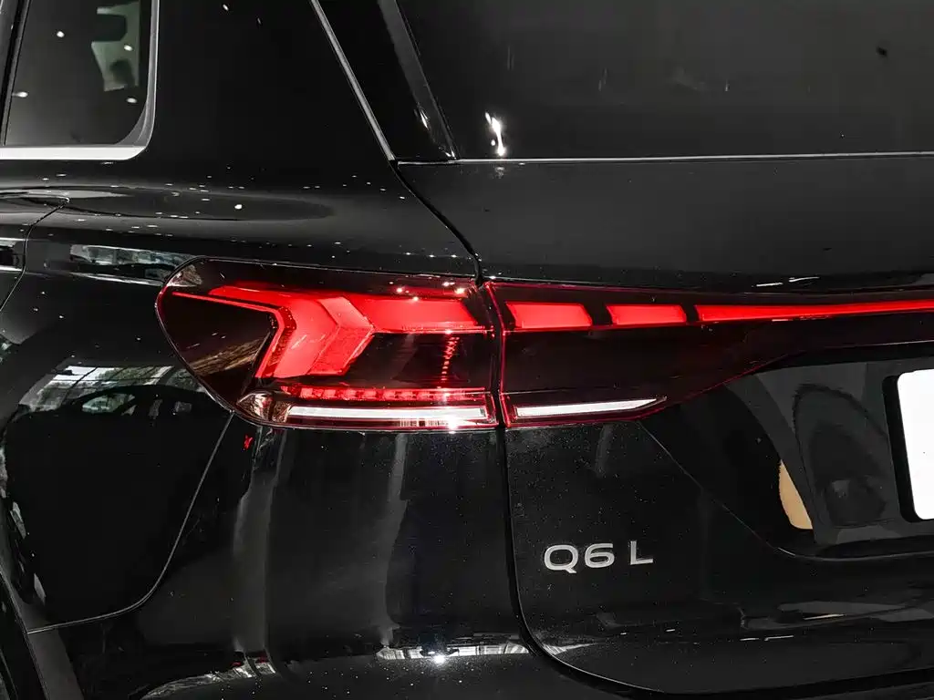 Audi Q6L e-tron 2026 — фото 15