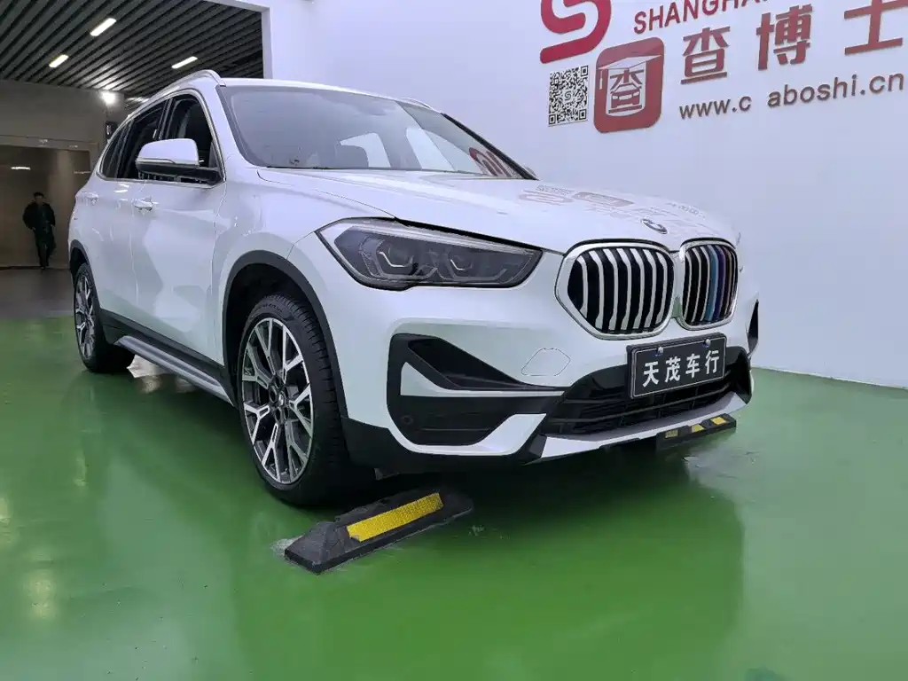 BMW X1 2022 — фото 3