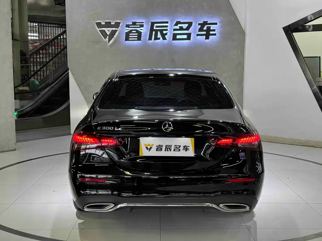 Mercedes-Benz E-Class 2023 — фото 15