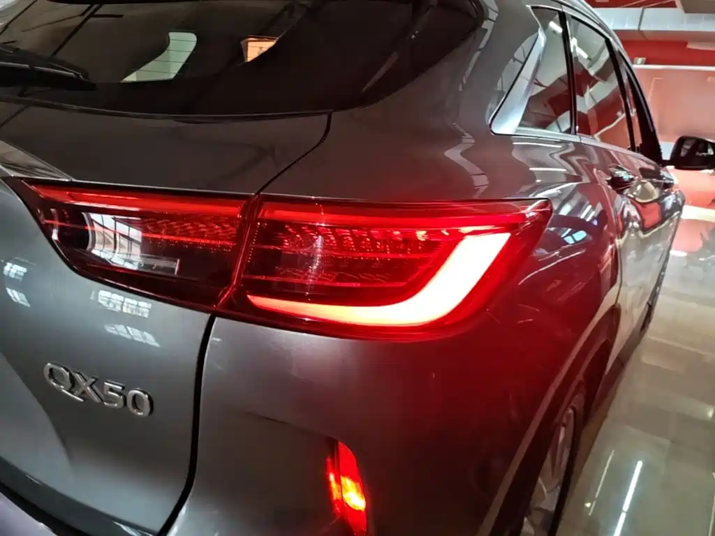 Infiniti QX50 2019 — фото 8