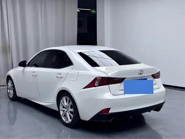 Lexus IS 2014