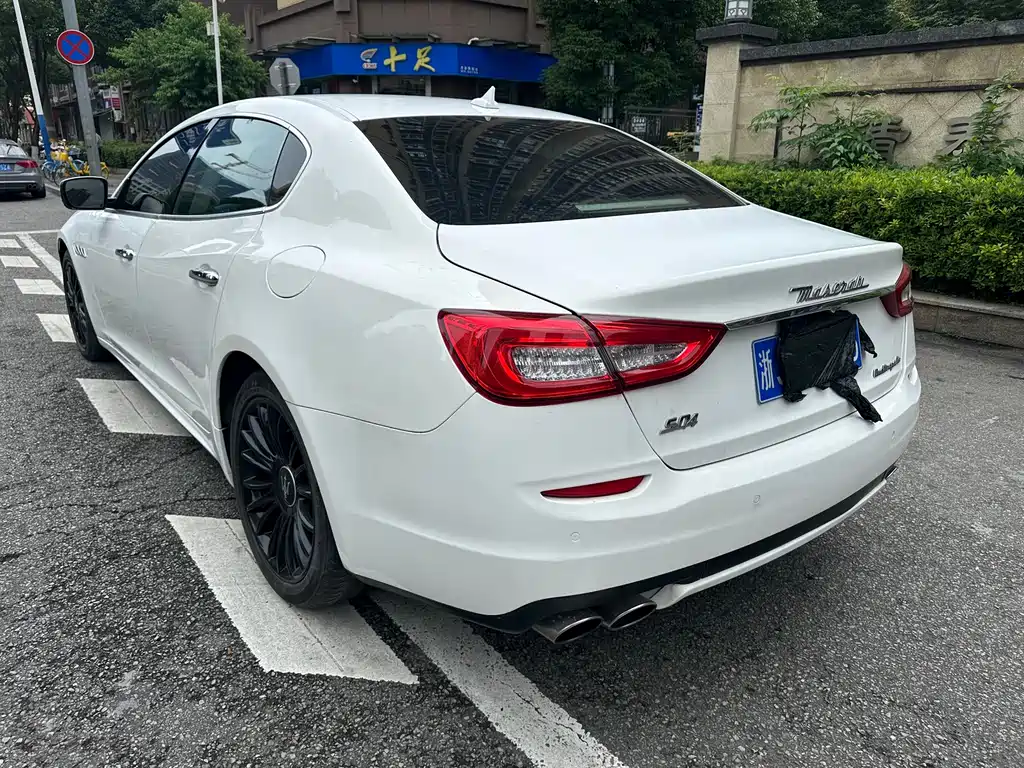 Maserati Quattroporte 2015 — фото 8
