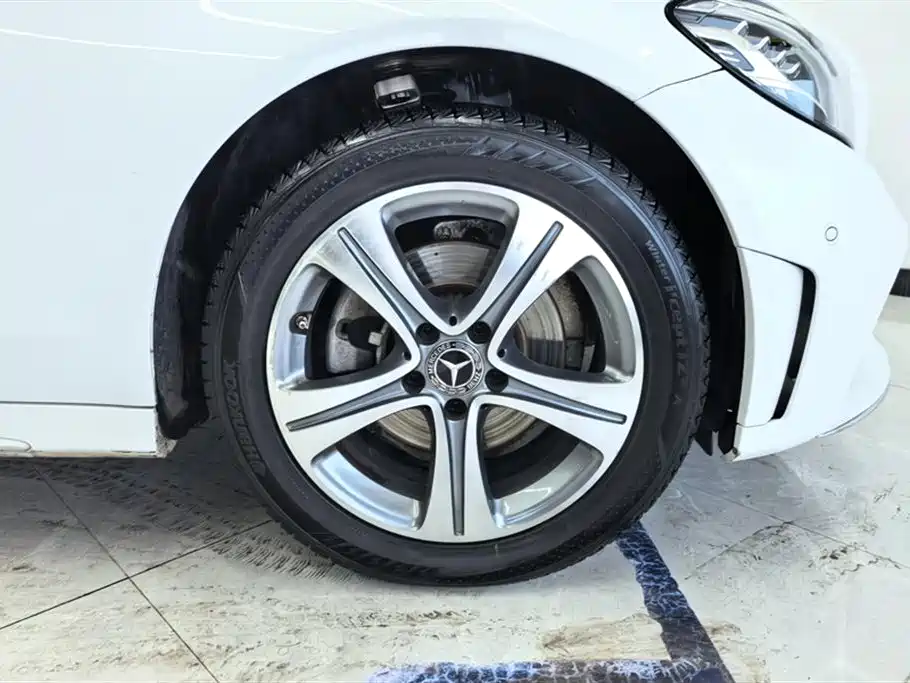 Mercedes-Benz C-Class 2021