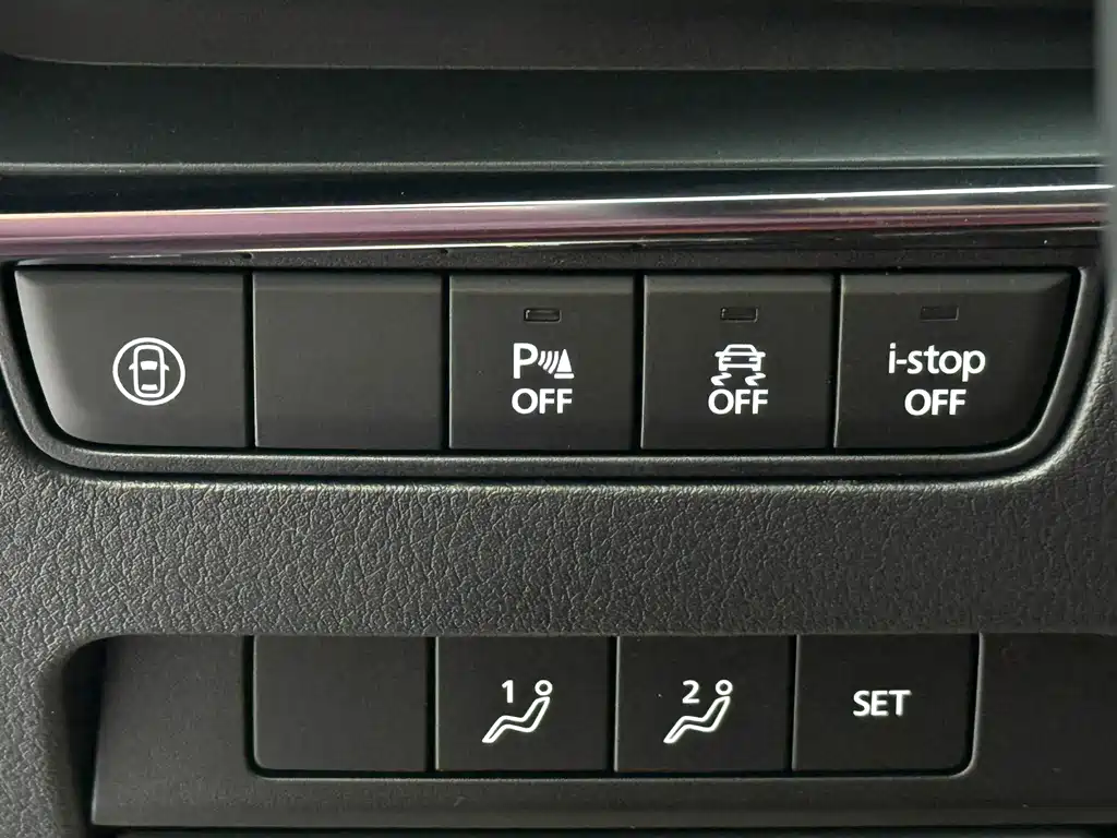 Mazda 3 Axela 2023 — фото 18