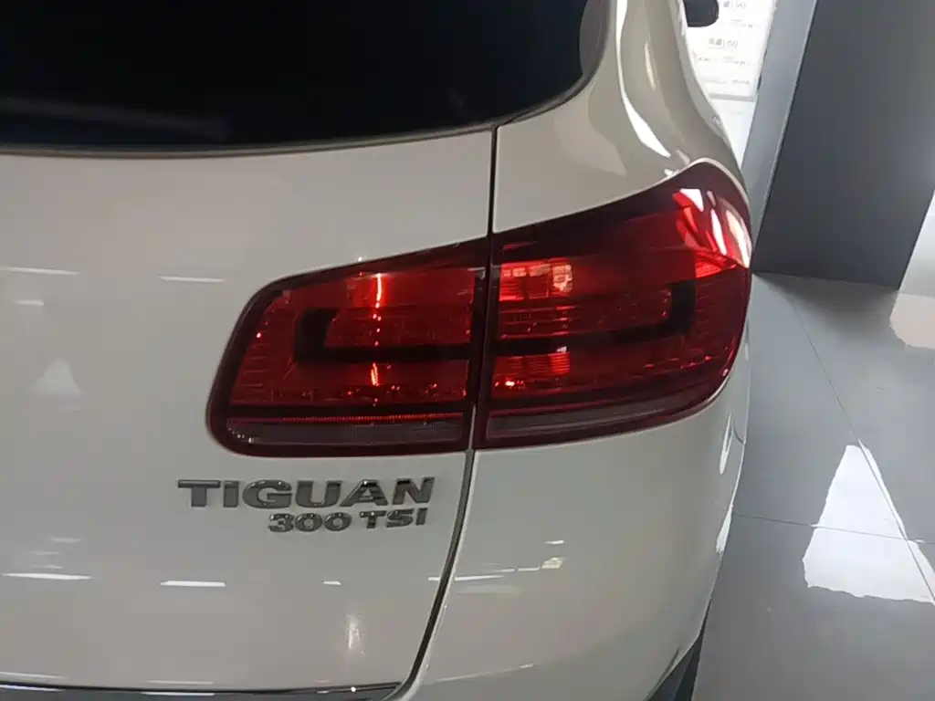 Volkswagen Tiguan 2016 — фото 8