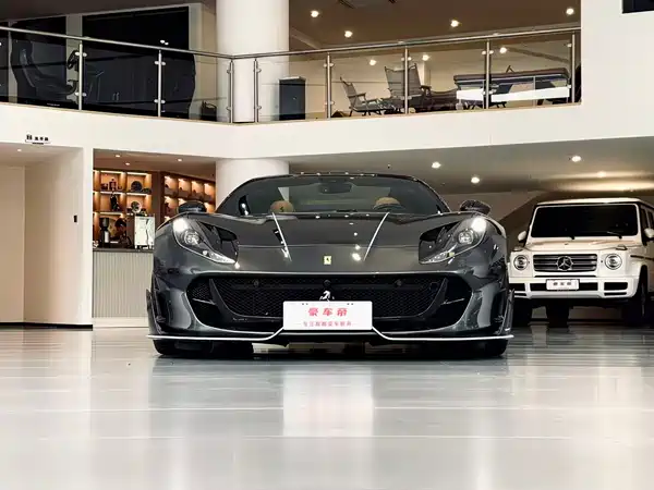 Ferrari 812 2020