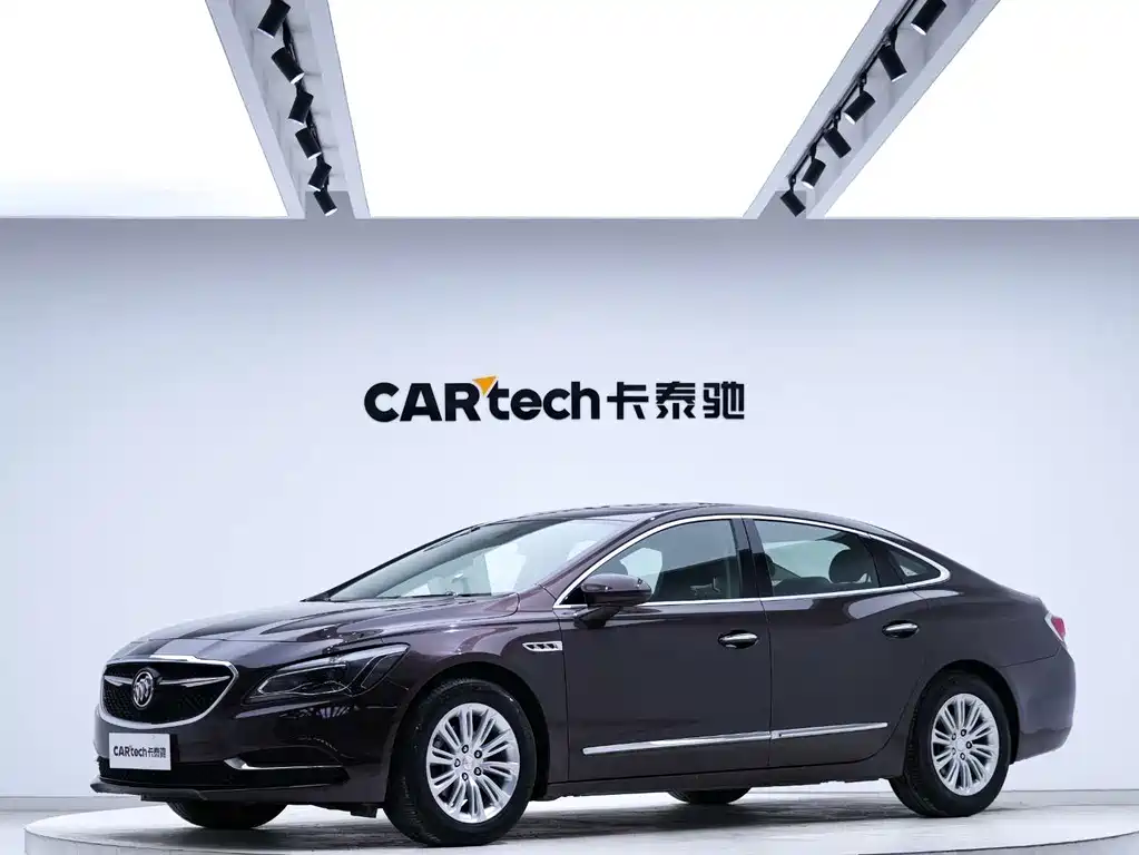 Buick LaCrosse 2018 — фото 1