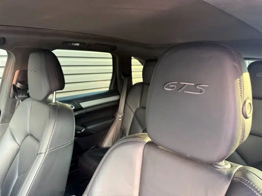 Porsche Cayenne 2016 — фото 13