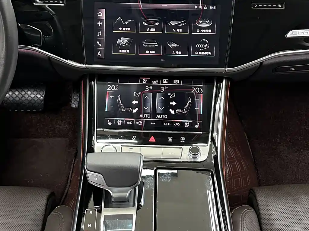 Audi A8 2019 — фото 14