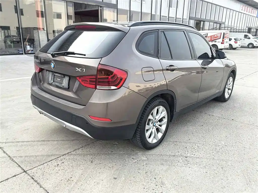 BMW X1 2014 — фото 10