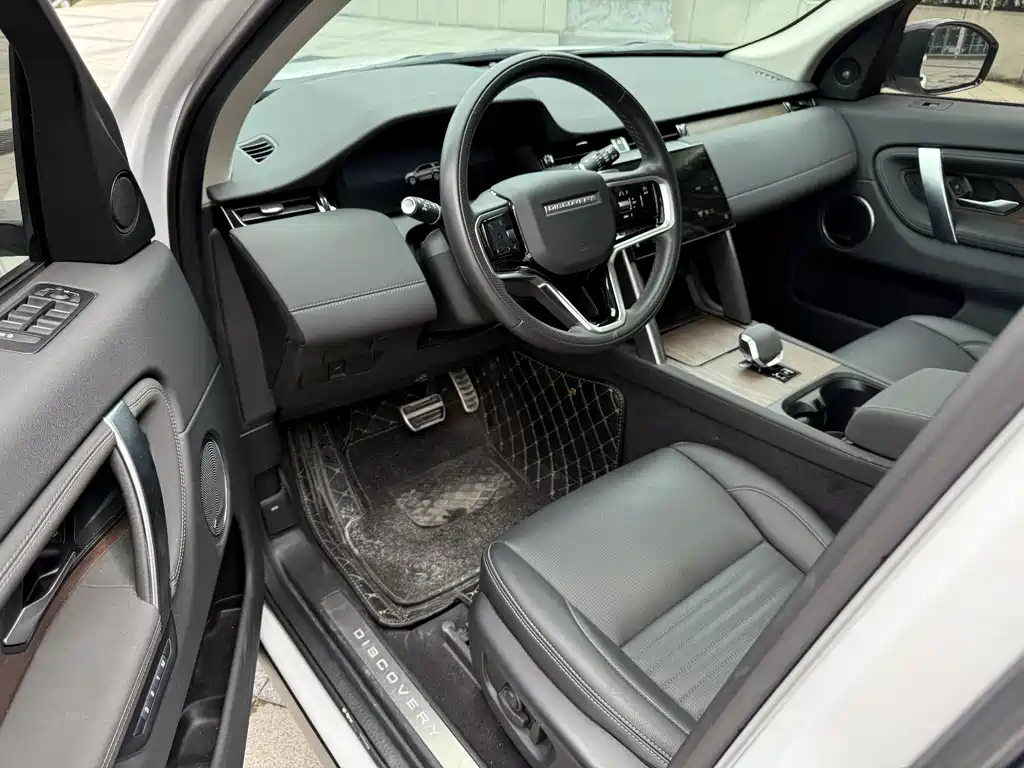 Land Rover Discovery Sport 2024 — фото 10