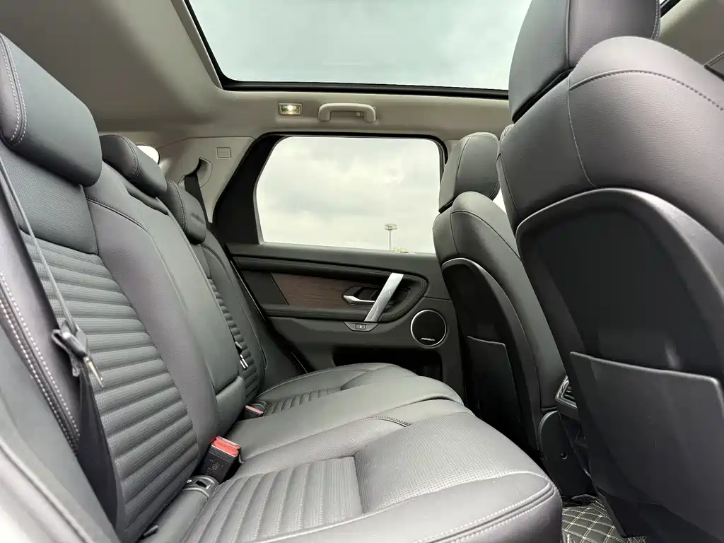 Land Rover Discovery Sport 2024 — фото 18