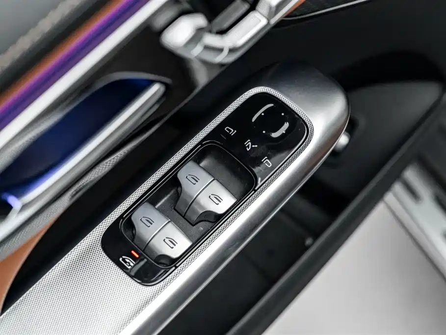 Mercedes-Benz GLC 2023 — фото 14