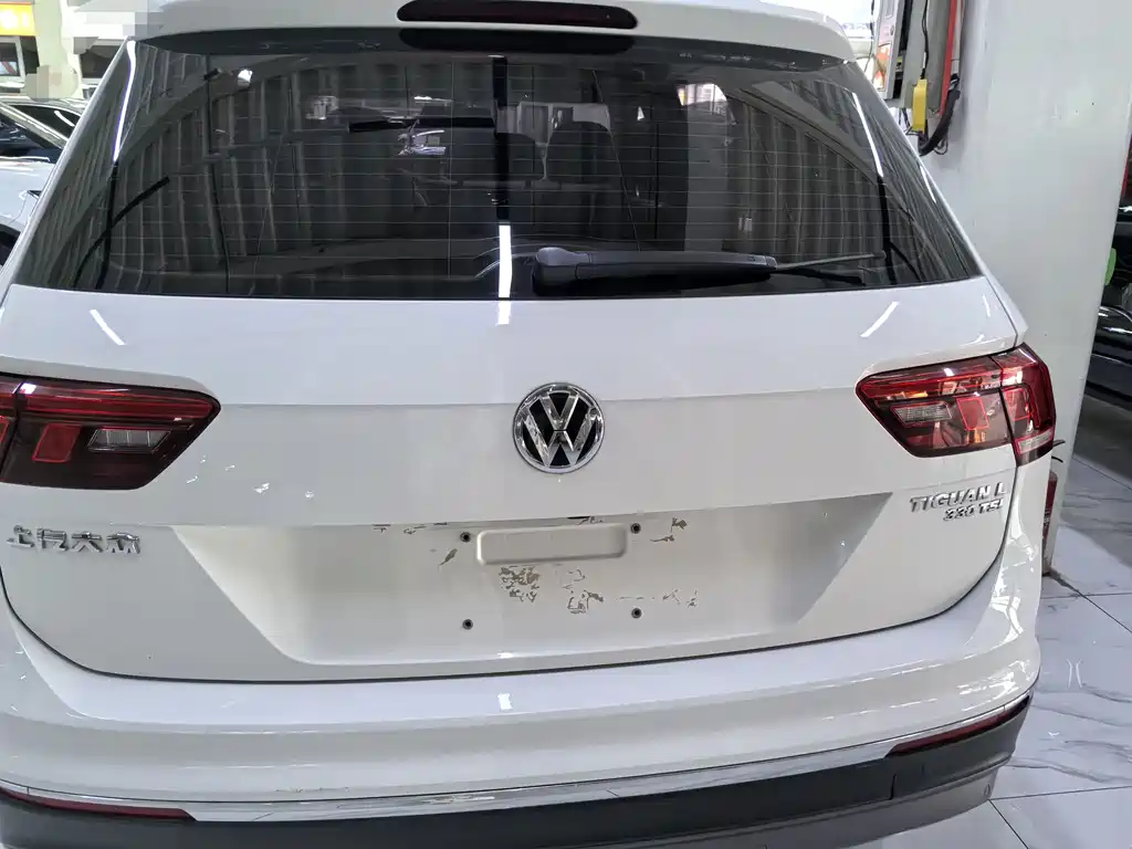 Volkswagen Tiguan L 2018 — фото 5
