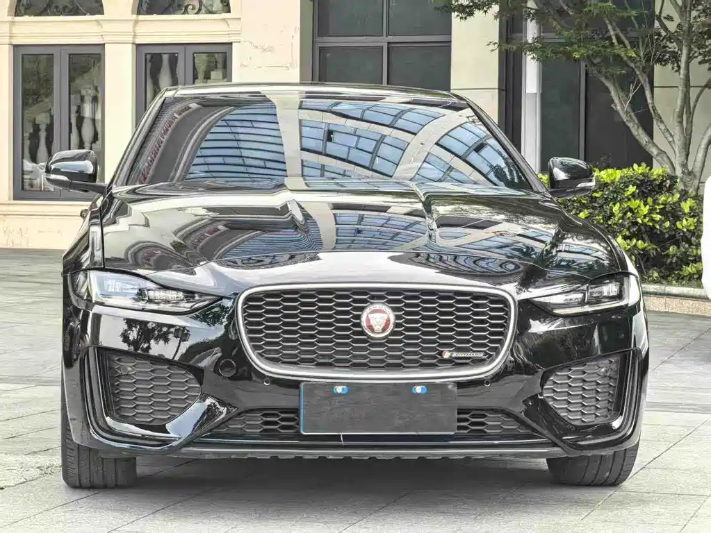 Jaguar XEL 2022 — фото 2