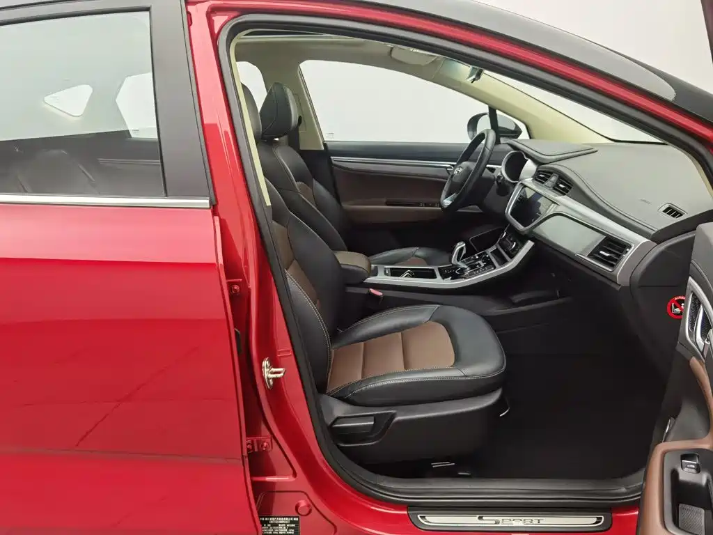 Geely Emgrand GS 2019 — фото 23