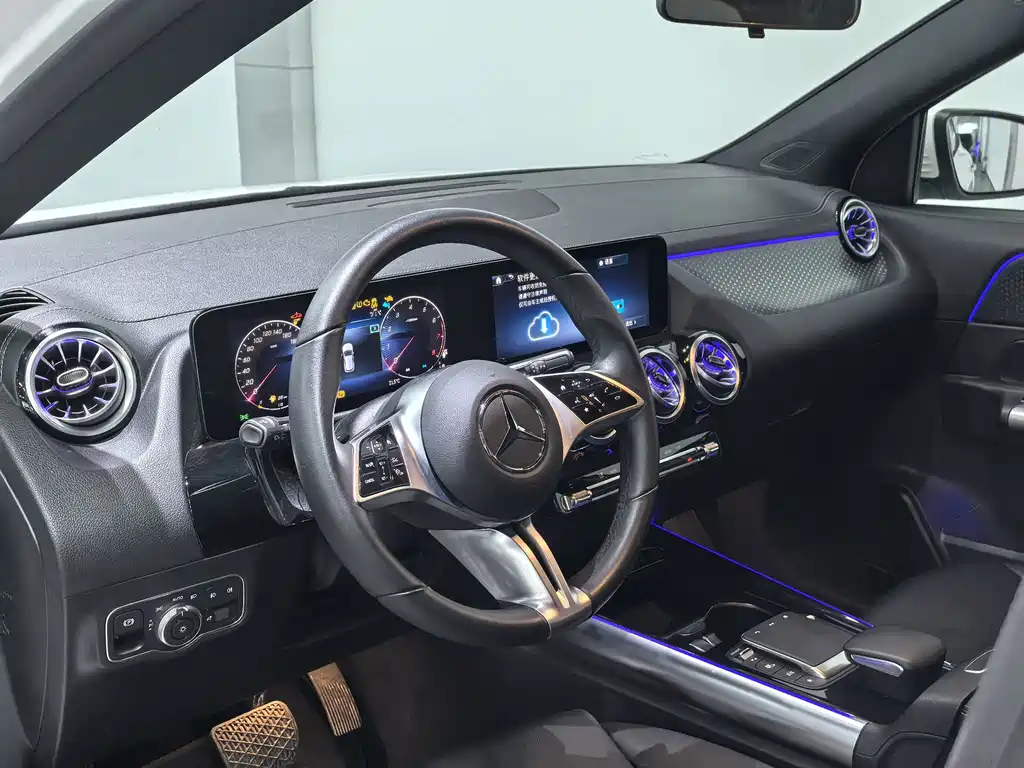 Mercedes-Benz GLA 2024 — фото 8