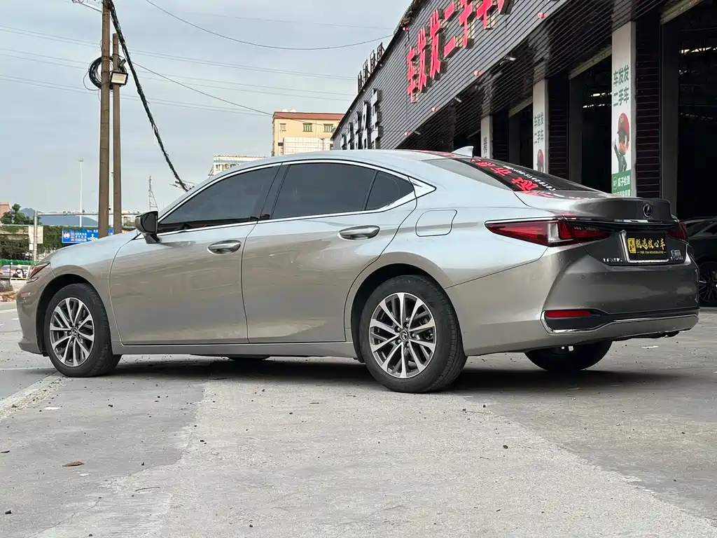Lexus ES 2024 — фото 3