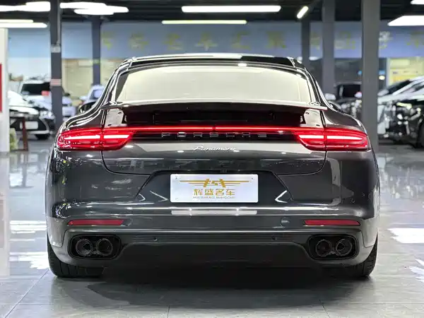 Porsche Panamera 2019
