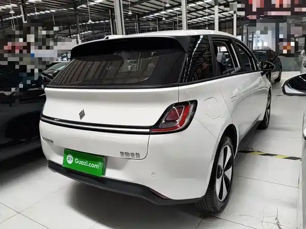Baojun Yunduo 2023