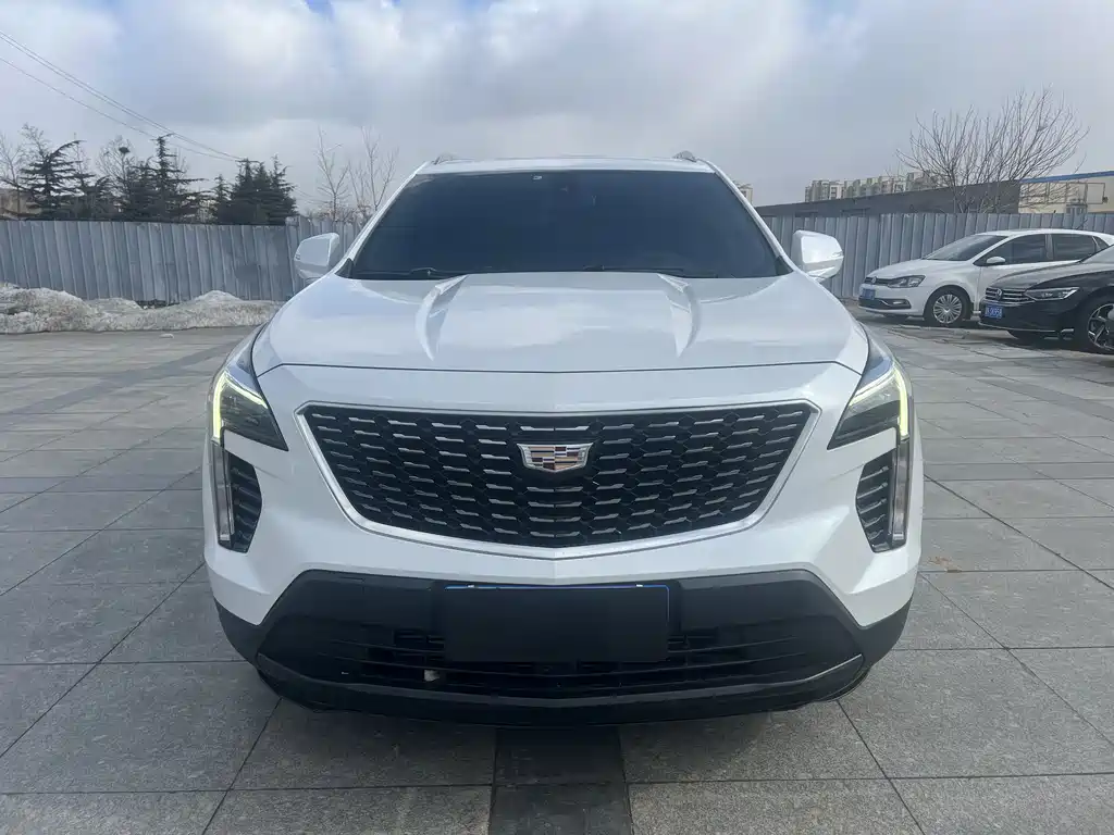 Cadillac XT4 2021 — фото 2