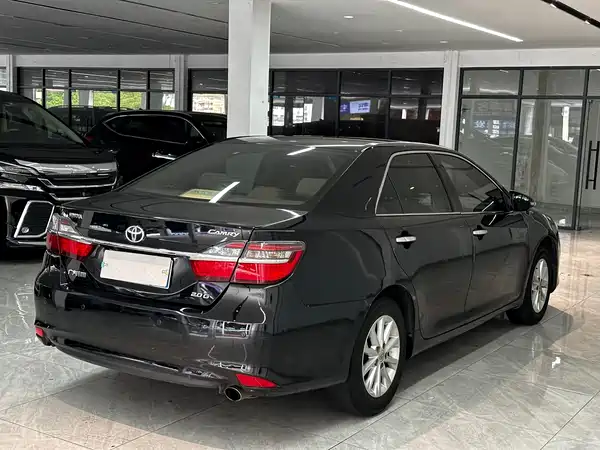 Toyota Camry 2016