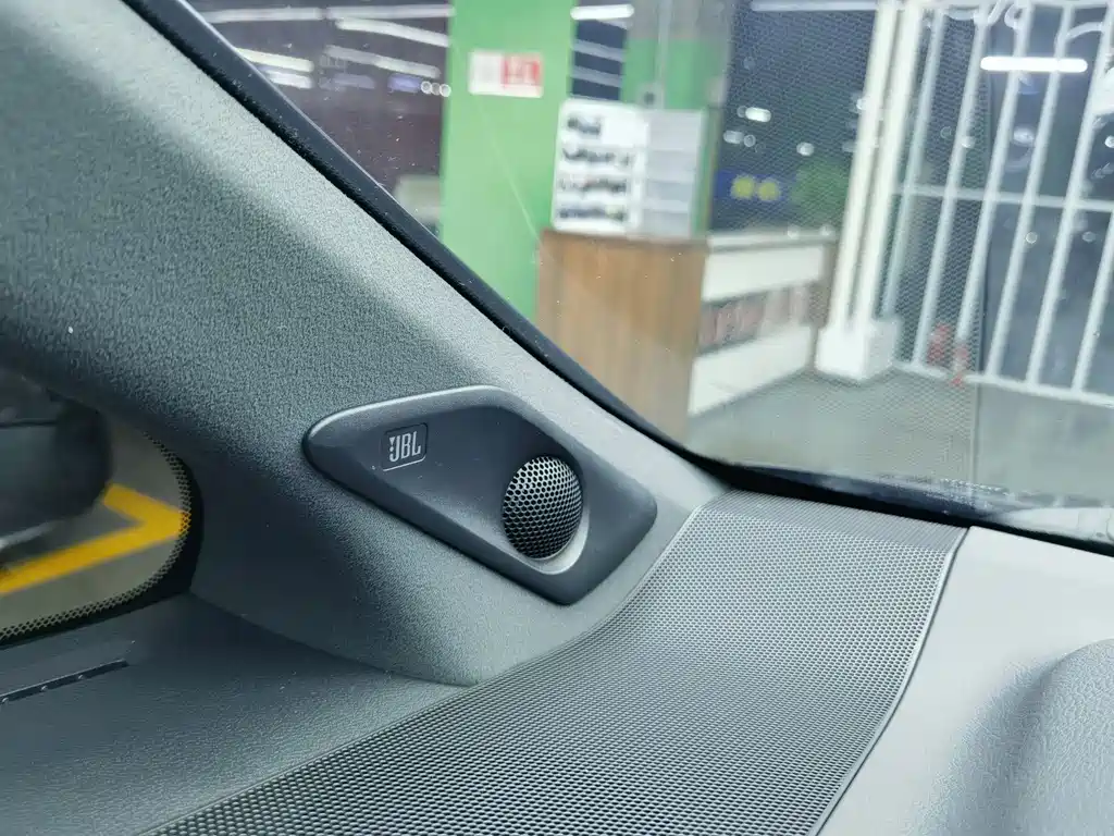 Toyota Vellfire 2024 — фото 13