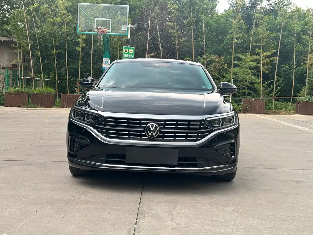 Volkswagen Passat 2023
