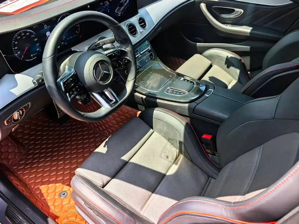Mercedes-Benz E-Class AMG 2022 — фото 6