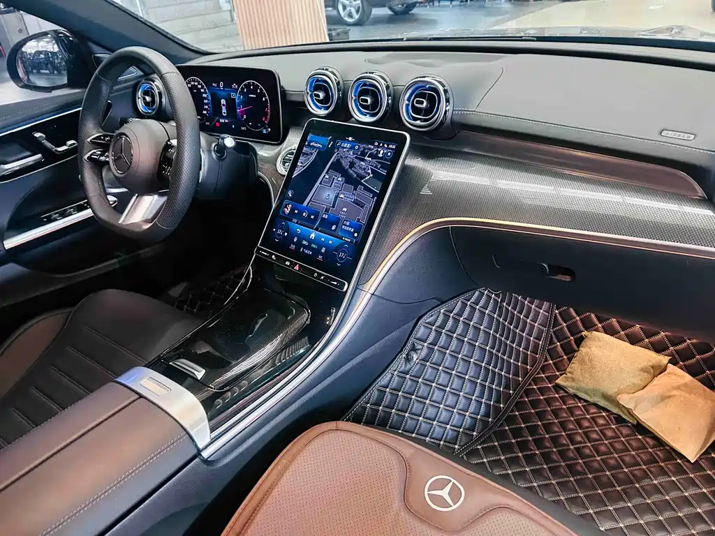Mercedes-Benz C-Class 2024 — фото 15