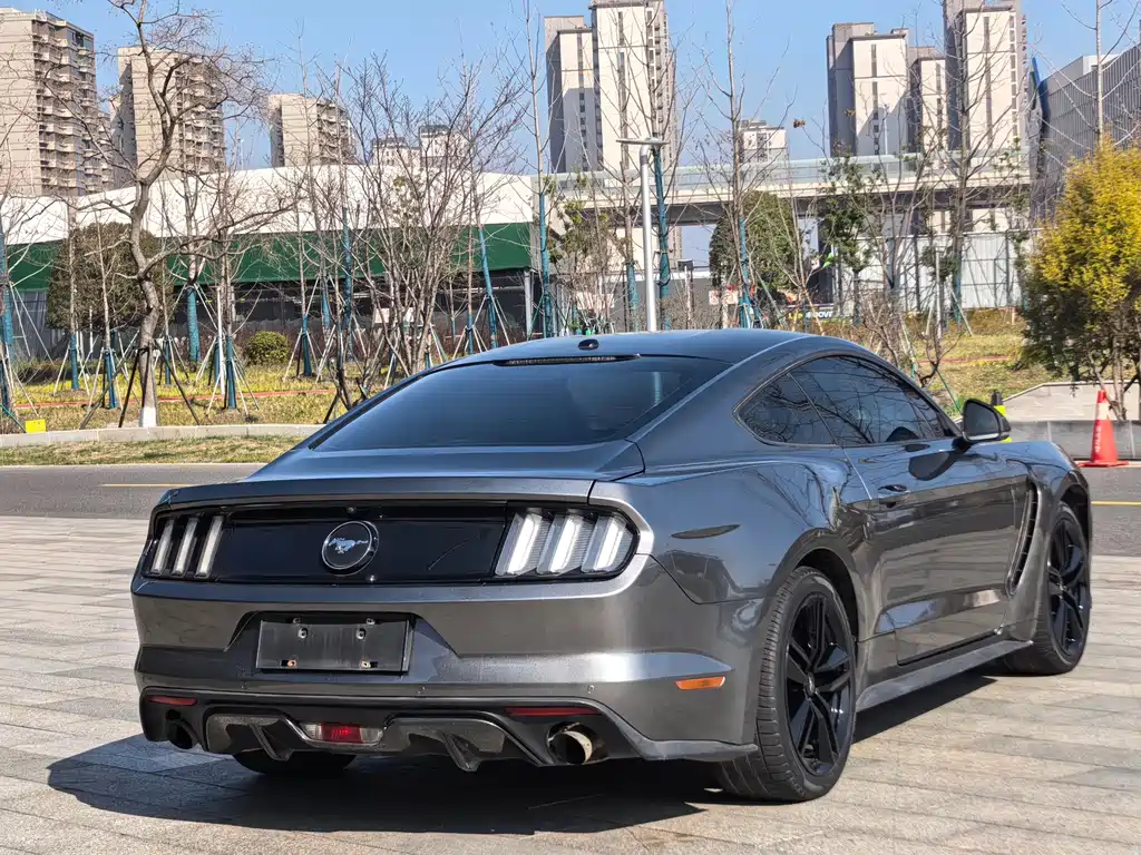 Ford Mustang 2018 — фото 6