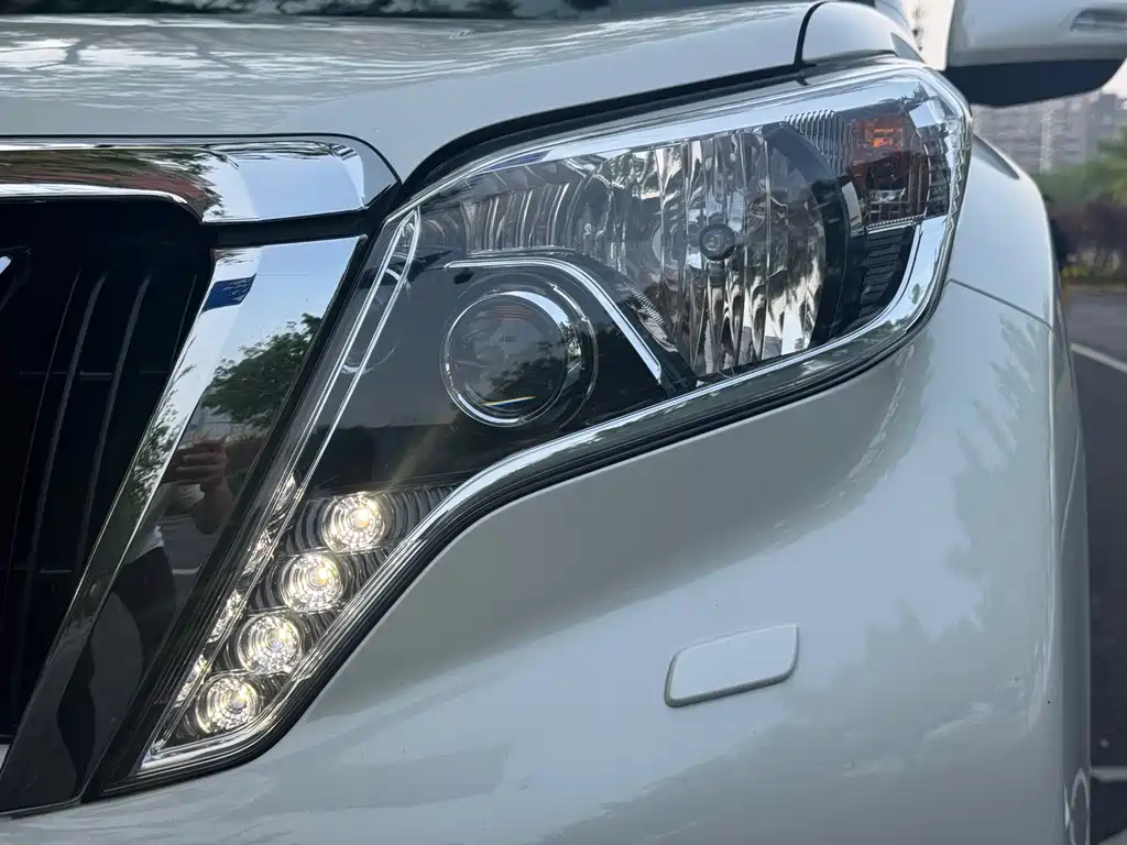 Toyota Prado 2017 — фото 7