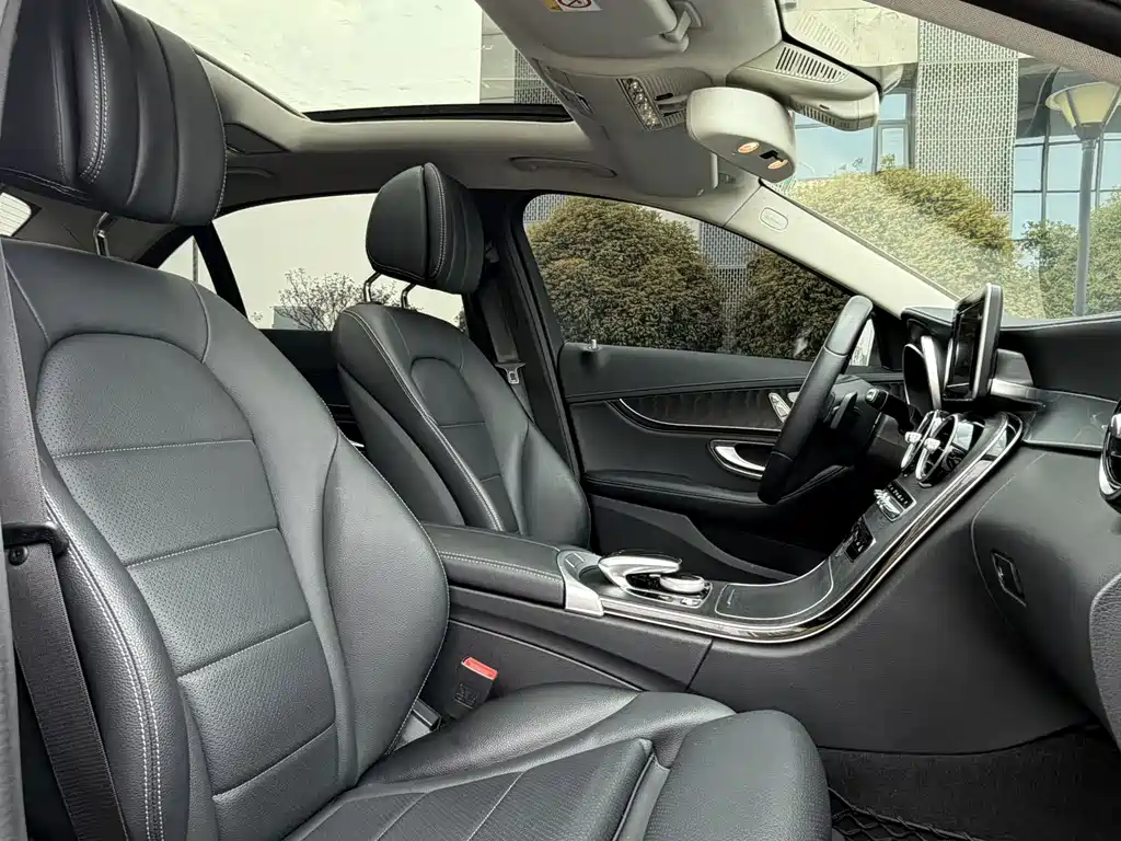 Mercedes-Benz C-Class 2018 — фото 13