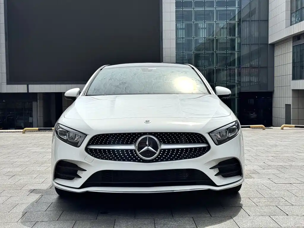 Mercedes-Benz A-Class 2023 — фото 3