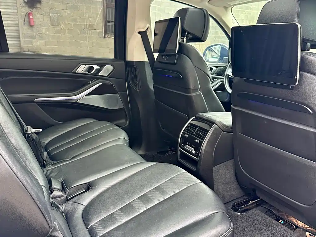 BMW X7 2019 — фото 11