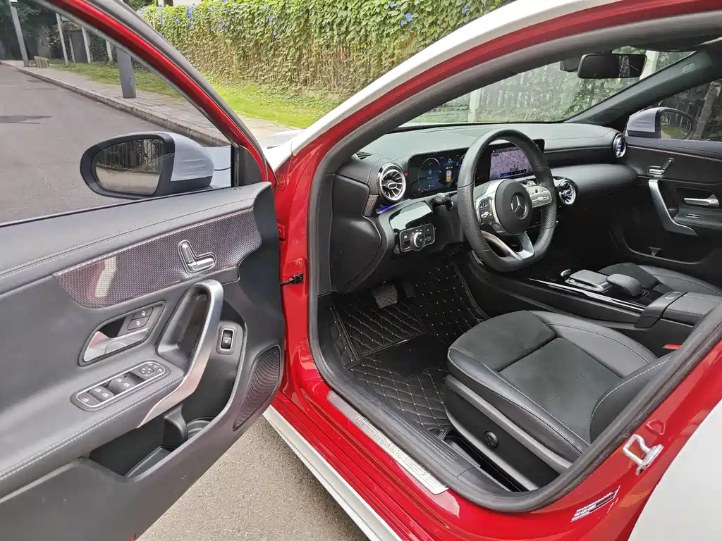 Mercedes-Benz A-Class 2020 — фото 12