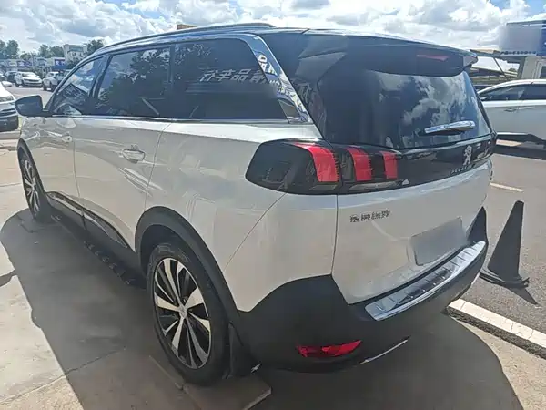 Peugeot 5008 2017