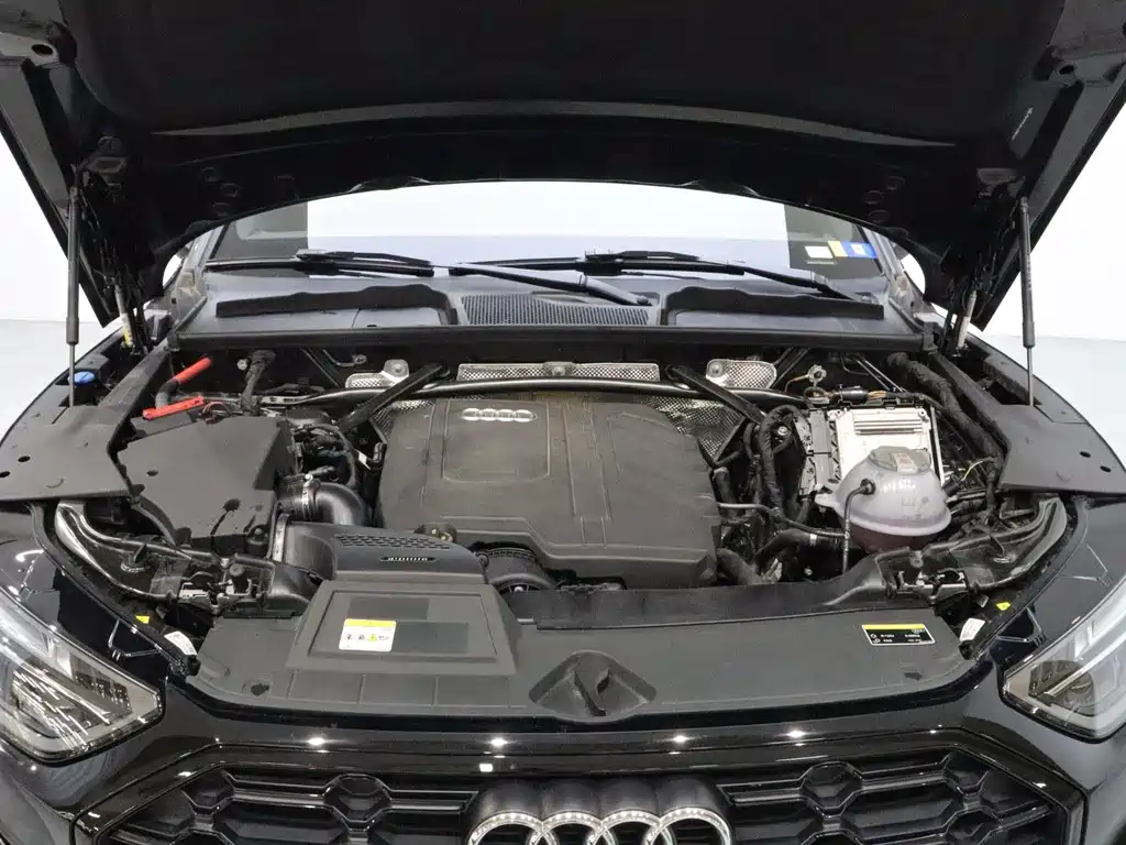 Audi Q5L 2023 — фото 19