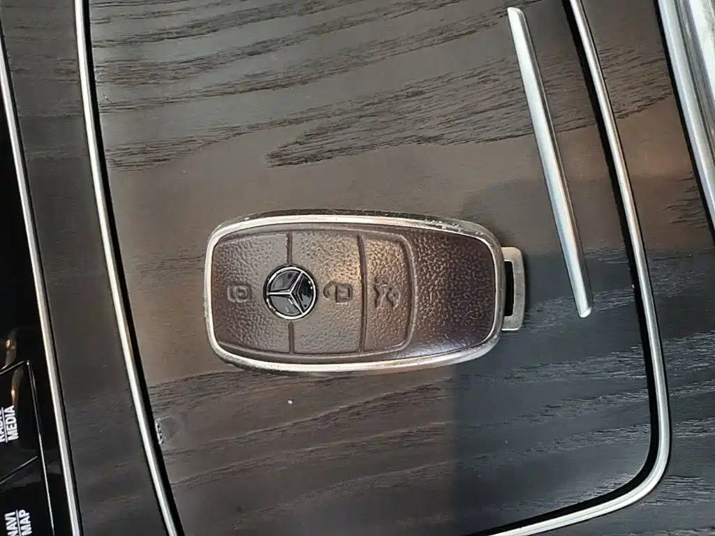 Mercedes-Benz E-Class New Energy 2023 — фото 9