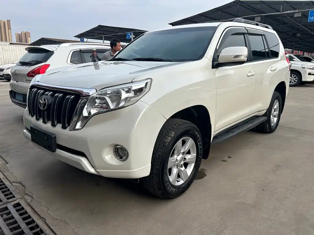 Toyota Prado 2016 — фото 3
