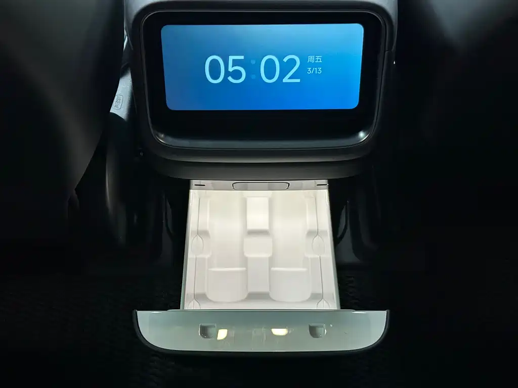 Xiaomi YU7 2025 — фото 12