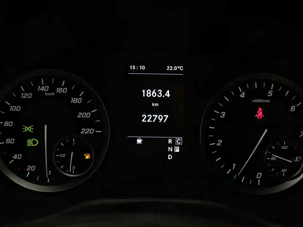 Mercedes-Benz Vito 2022 — фото 11