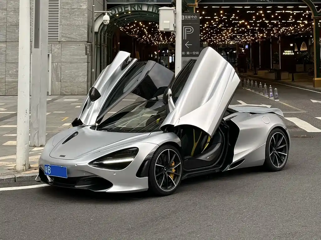 McLaren 720S 2019 — фото 2